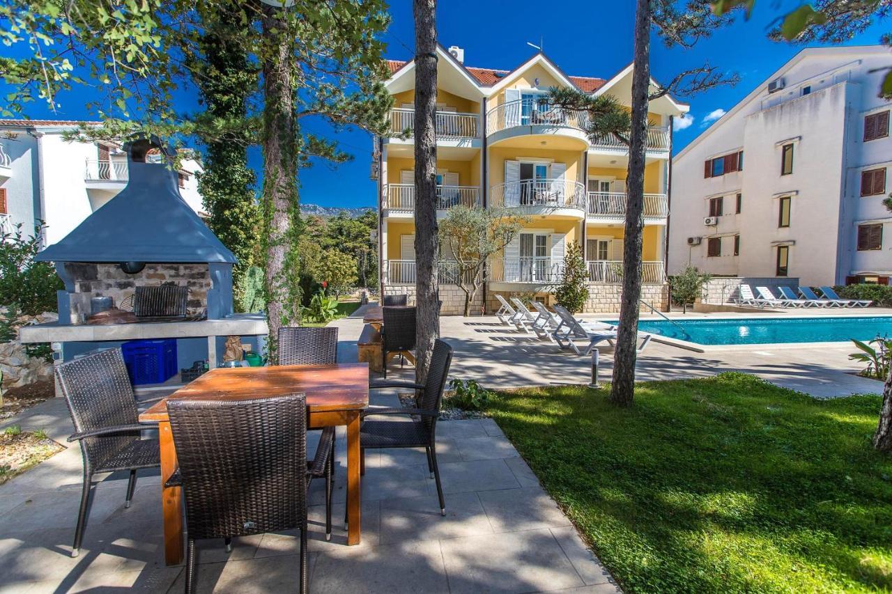 Apartments With A Swimming Pool Jadranovo, Crikvenica - 3238 Екстериор снимка