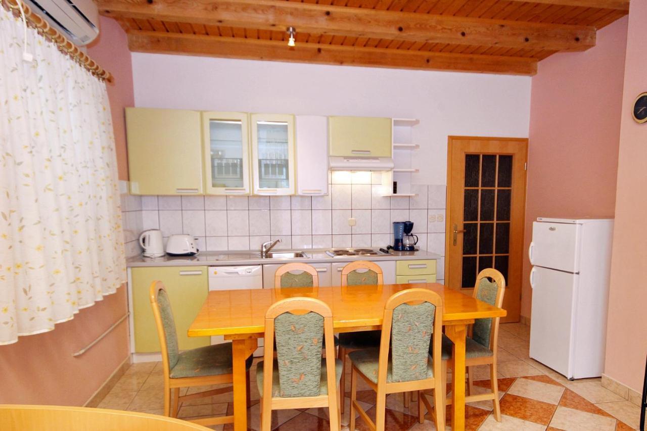 Apartments With A Swimming Pool Jadranovo, Crikvenica - 3238 Екстериор снимка